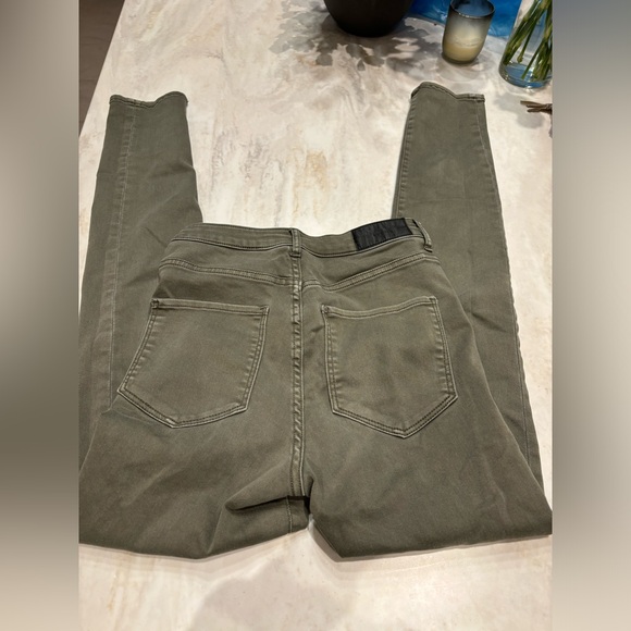 Army Green H&M Jeggings Size 26W x 32L. - Picture 5 of 7